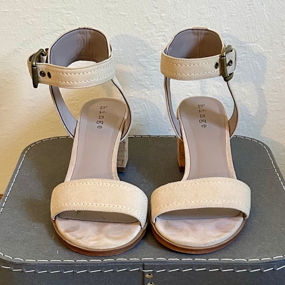 HINGE "Dylan" Sand Suede Cork Block Heel Sandal Size 6M
